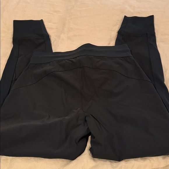Athleta Headlands Hybrid Trek Mid Rise Jogger Black Women's 8 - Picture 5 of 7